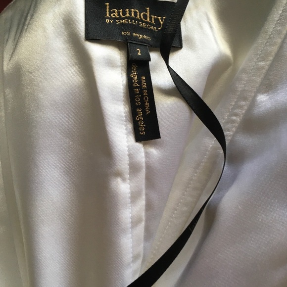 NWOT Laundry Silk Print Halter Maxi Dress. - Picture 7 of 7